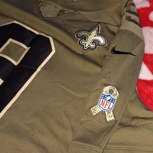 Saulte to your service